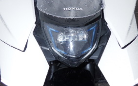 HONDA NM4 VULTUS -01 2016 RC82