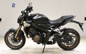 HONDA CB650R E-Clutch 2026 RH17