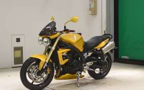 TRIUMPH STREET TRIPLE 2011