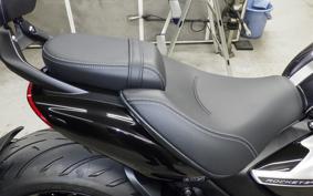 TRIUMPH ROCKET III GTストーム 2026