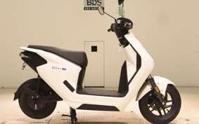 HONDA EM1 e: 2022 EF16