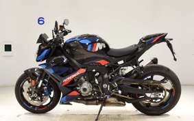 BMW M1000R 2024