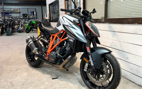KTM 1290 SUPER DUKE R 2020 V3940