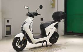 HONDA EM1 e: 2002 EF16