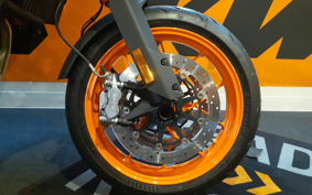 KTM 890 SMT TS640