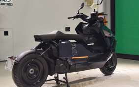 BMW CE-04 2025