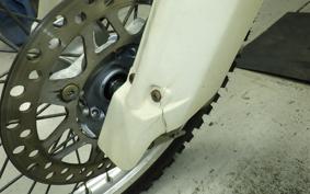 SUZUKI DR250 S SJ44A
