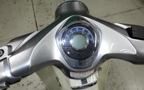 HONDA C125 SUPER CUB JA71