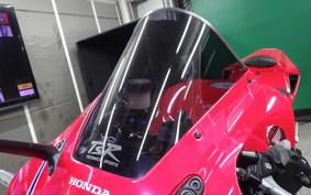 HONDA CBR600RR 2025 PC40