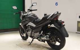 SUZUKI GSR250 2004