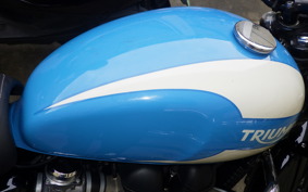 TRIUMPH BONNEVILLE T100 2015