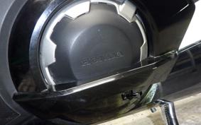 HONDA NM4 VULTUS -02 2014 RC82