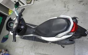 YAMAHA N-MAX 2022 SE86J