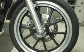 HARLEY XL883LI 2011