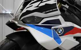 BMW S1000RR M Sport 2026 0P21