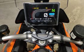 KTM 1290 SUPER DUKE GT V6940