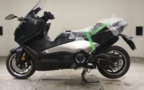 YAMAHA T-MAX 560 2026 SJ21J