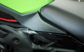 KAWASAKI ZX-25R 1982 ZX250E
