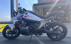 BMW R1300R 2026 0M51