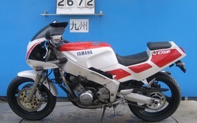 YAMAHA FZR400 1989 1WG