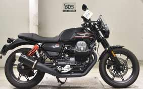 MOTO GUZZI V7 STONE 2023