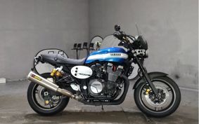YAMAHA XJR1300 C 2015 RP19