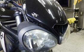 TRIUMPH STREET TRIPLE RS 2019