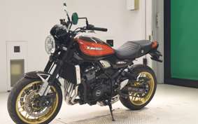 KAWASAKI Z900RS 2025 ZR900K