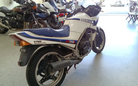 HONDA VT250F MC08