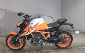 KTM 1290 SUPER DUKE R 2024 V3940