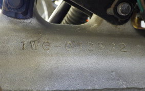 YAMAHA FZR400 1WG