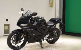 YAMAHA YZF R-3 2025 RH21J