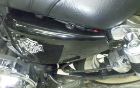 HARLEY XL1200V 2013