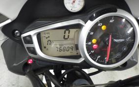TRIUMPH STREET TRIPLE 85 2013