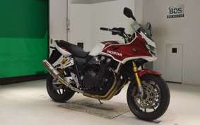 HONDA CB1300SB SUPER BOLDOR SP 2025 SC54