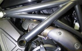 DUCATI DIAVEL 2012