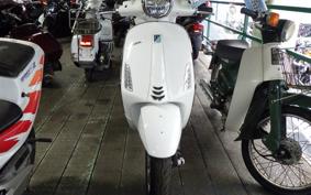 VESPA PRIMAVERA 125 2023