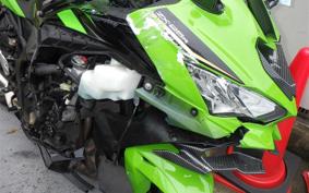 KAWASAKI ZX-25R ZX250E