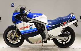 SUZUKI GSX-R750 1986 GR71F