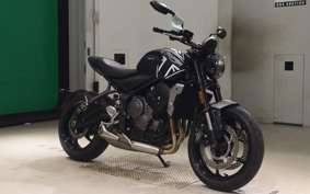 TRIUMPH TRIDENT 660 2021