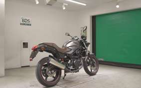 HONDA VTR 250 Gen. 2 2022 MC33