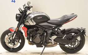 TRIUMPH TRIDENT 660 2022
