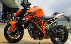 KTM 1290 SUPER DUKE R 2014 V3940