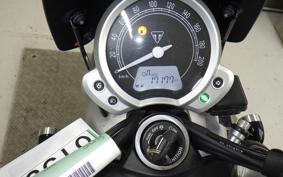 TRIUMPH STREET TWIN 2018