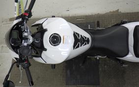 SUZUKI GSR750 2011