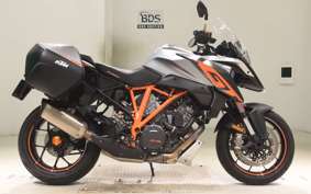 KTM 1290 SUPER DUKE GT 2017