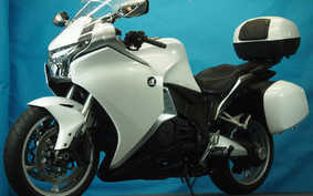 HONDA VFR1200F DCT 2010 SC63