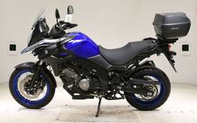 SUZUKI DL650 ( V-Strom 650 ) XTA 2022 C733M