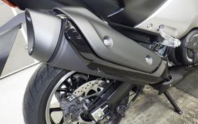 YAMAHA T-MAX 560 2026 SJ21J