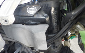 SUZUKI GSR250 2000